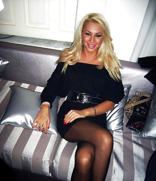baise la fille de sa femme